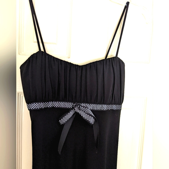 Simple Black Formal Dress with Polka Dot Ribbon - Picture 2 of 6